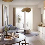 Business And Pleasure Apartment With Air Condition